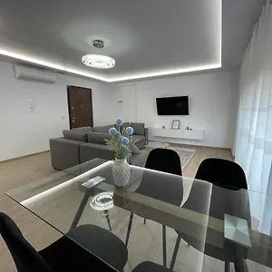 New Bazaar 2022 تيرانا