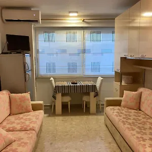Piazza Center Apartment