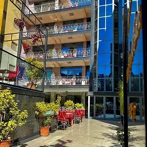 Elysee Hotell