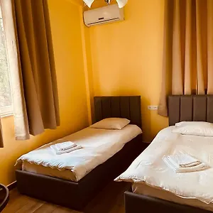 Bed & Breakfast Auto Tana, Tirana