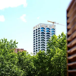 Centre Lions Gate 1 Apartment
