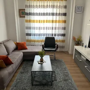 Kelly's Cozy Hideaway - Apartment