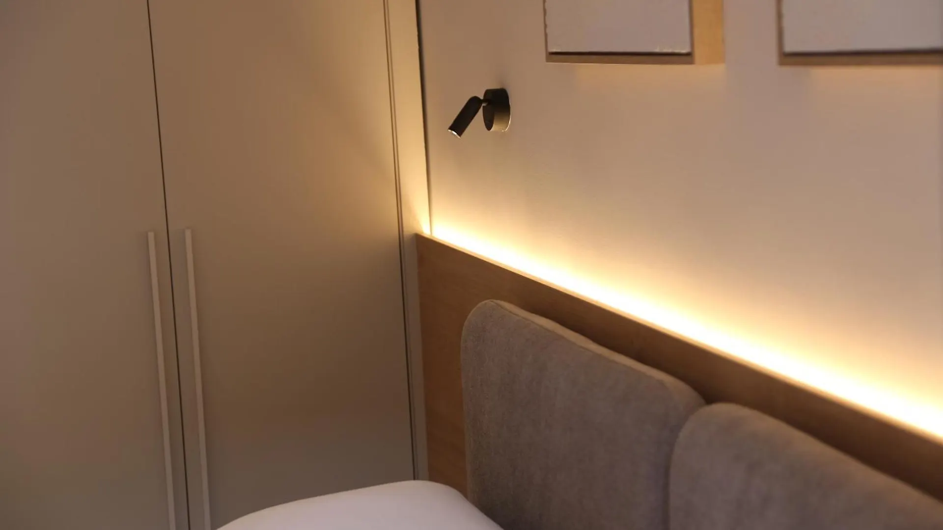 City Centre Apartments - Cca Tirana 0*,