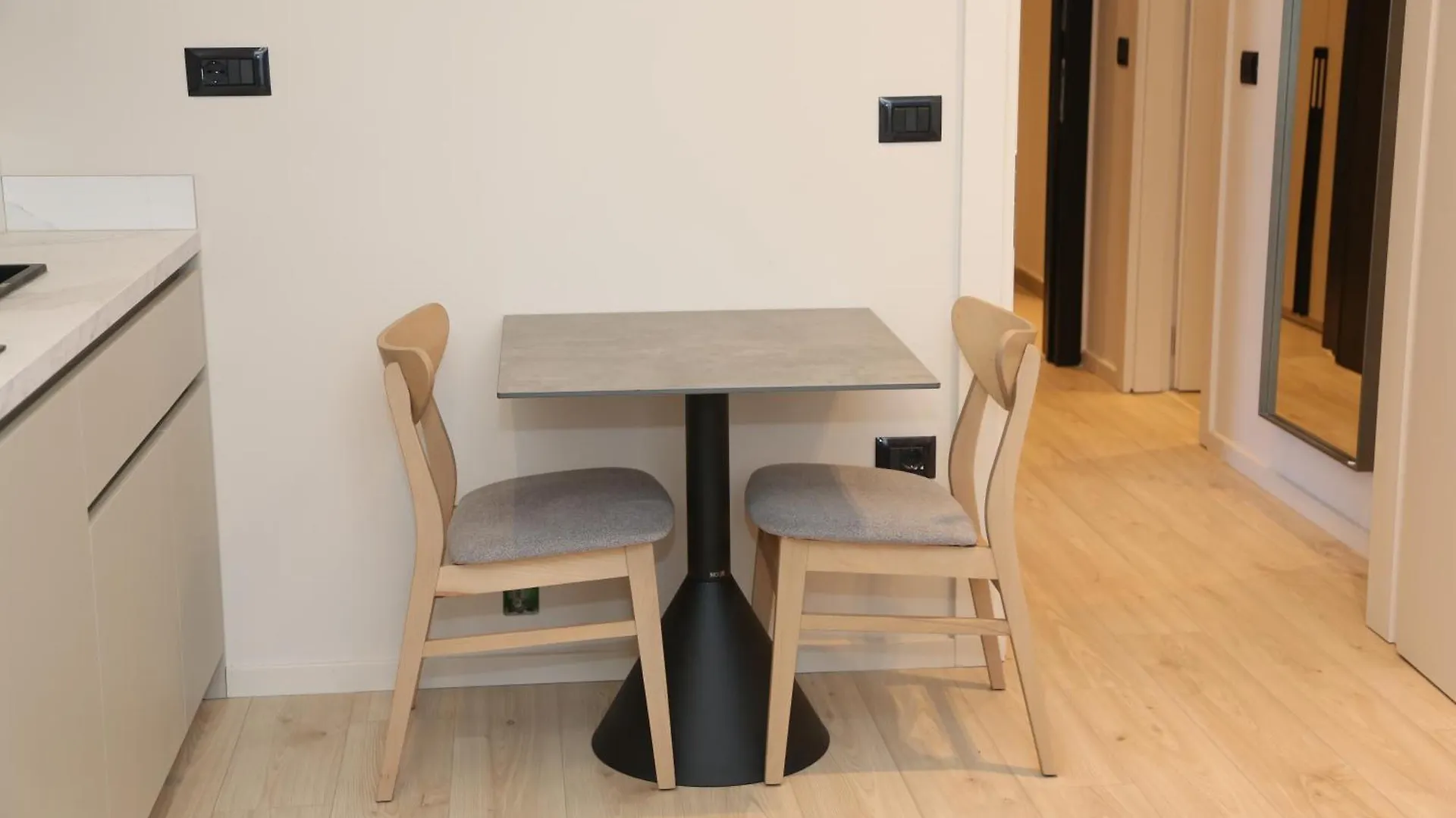 City Centre Apartments - Cca Tirana 0*,